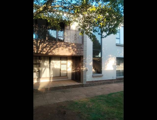 4 BEDROOM PROPERTY TO RENT IN SUNNYRIDGE